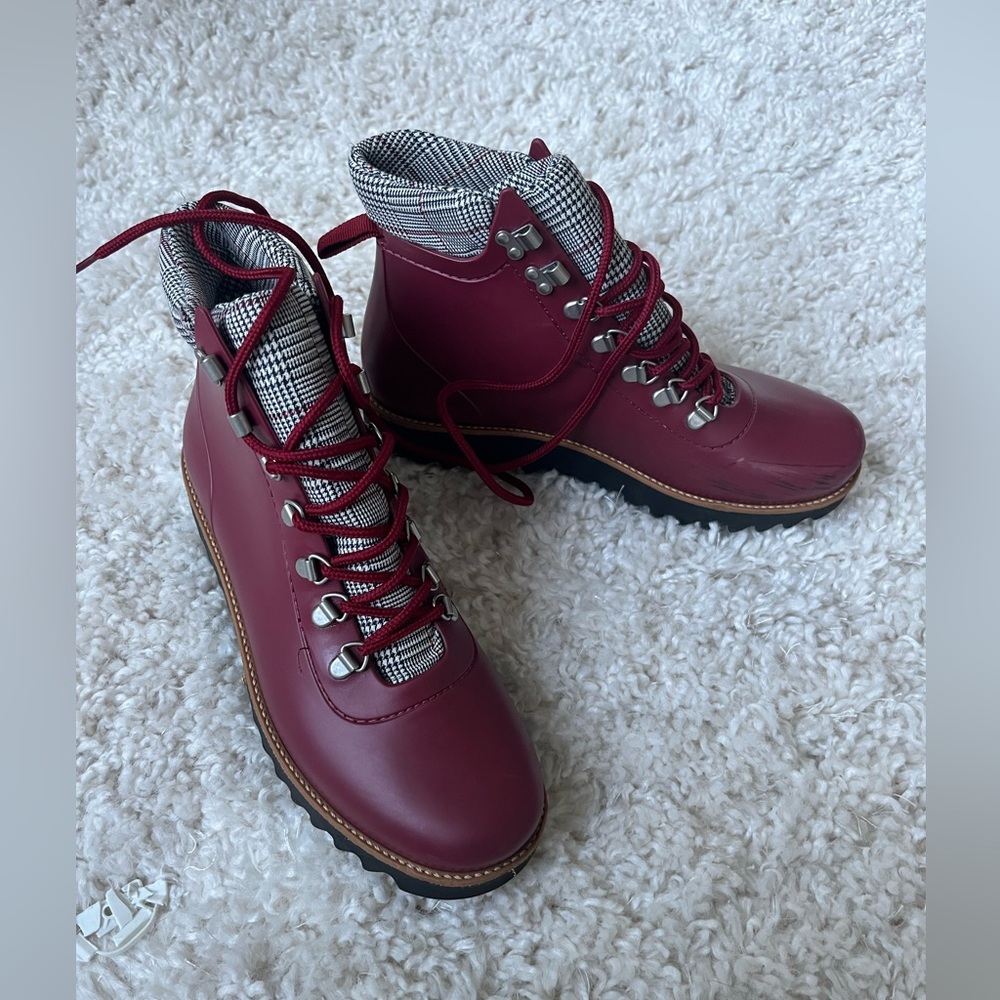 Bernardo Winnie Lace Up Rubber Rain Boots in Bordeaux - Picture 4 of 6